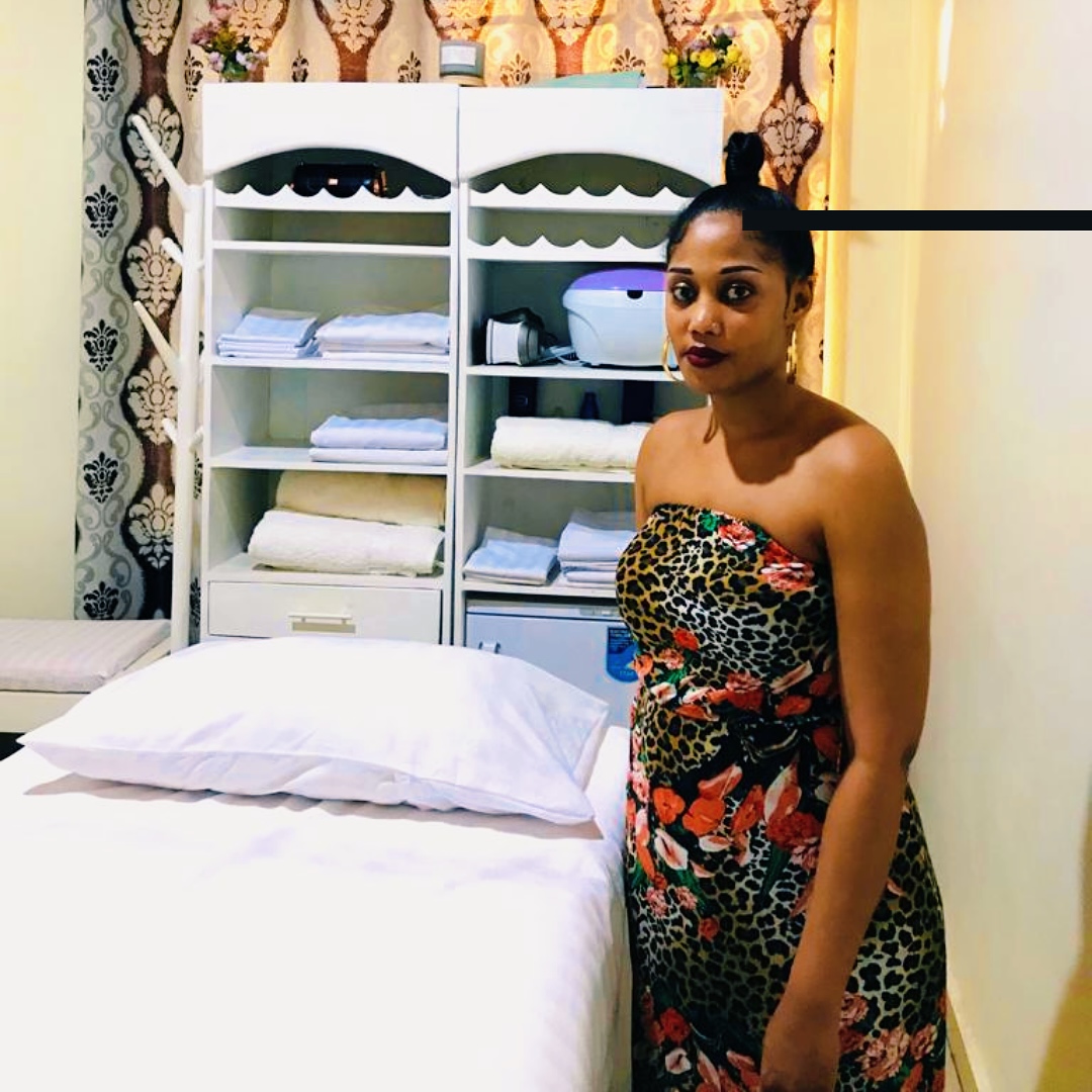 Annet - Professional Massage Therapist